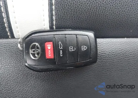 2025 Toyota Camry Se z USA, uszkodzony, nr VIN 4T1DAACK4SU024164